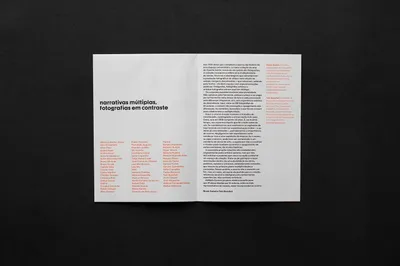 Folder da exposição Múltiplo Comum